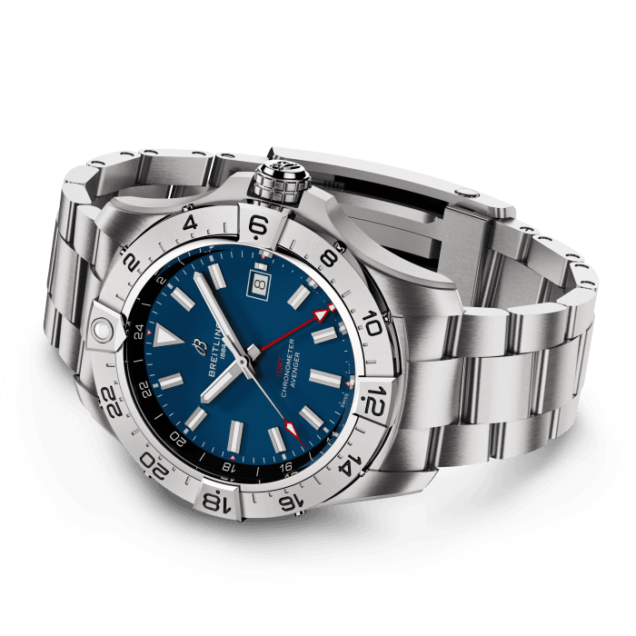 BREITLING AVENGER AUTOMATIC GMT 44