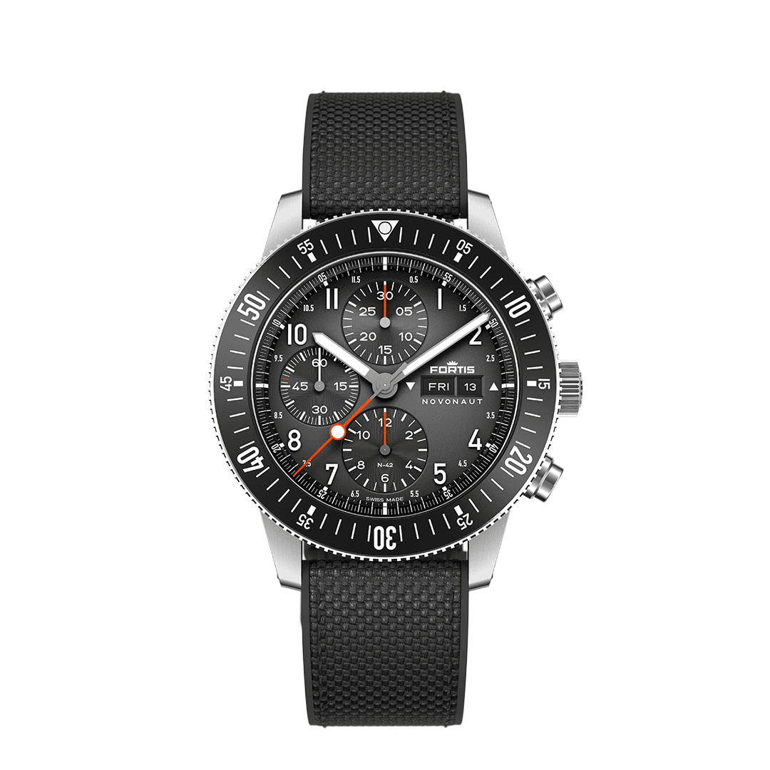 FORTIS NOVONAUT N-42 LEGACY EDITION AUF HYBRID STRAP