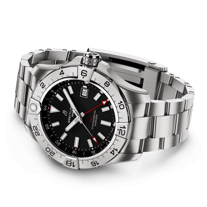 BREITLING AVENGER AUTOMATIC GMT 44